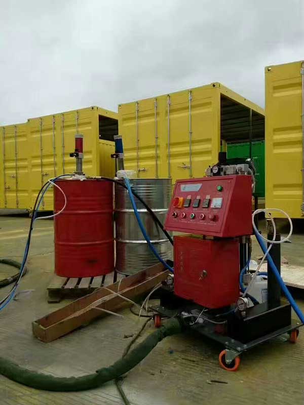 進(jìn)口聚氨酯發(fā)泡機(圖1) 聚氨酯保溫發(fā)泡機設(shè)備