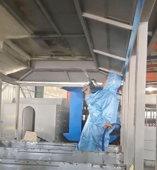 聚氨酯噴涂機(jī) 車廂頂棚保溫隔熱(圖5) 車廂頂棚保溫隔熱聚氨酯噴涂發(fā)泡
