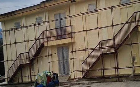 噴聚氨酯機(jī)器多少錢(圖2) 室外墻體保溫噴涂案例